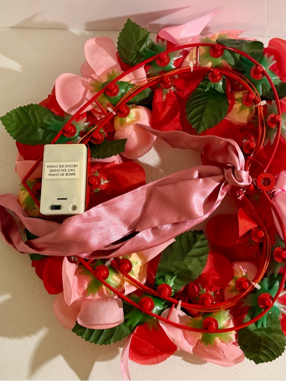Avon Valentine Heart Rose Wreath Lighted Red Pink Floral Wall Hanging LED Decor - Picture 8 of 13